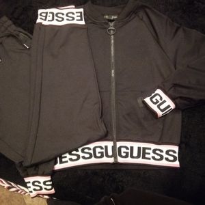 GUESS TRACKSUIT